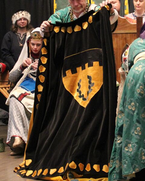 File:Blackcoronetcloak.jpg