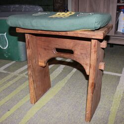 Pencerdd Bard Stool